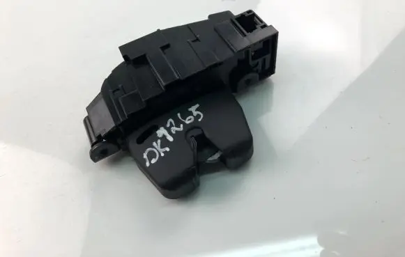 Peugeot RCZ Tailgate/trunk/boot lock/catch/latch 9671153480