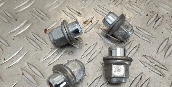 Toyota Yaris Nuts/bolts 