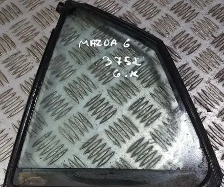 Rear vent window glass