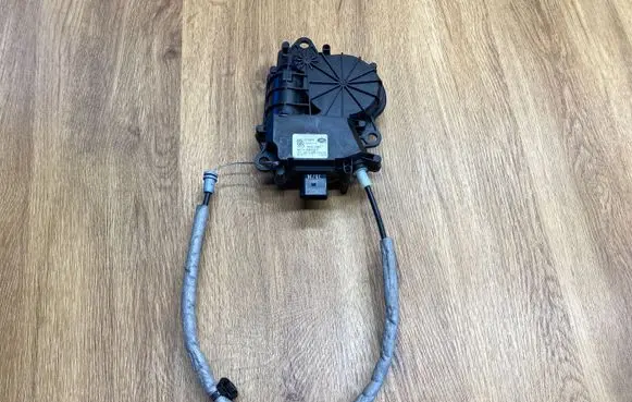 Land Rover Range Rover Sport L494 Tailgate boot lock/latch motor CPLA404C10BC C02042104