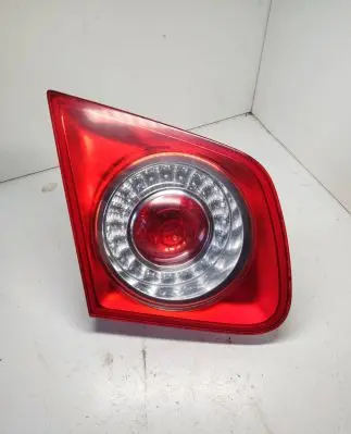 Volkswagen Jetta V Tailgate rear/tail lights 1K5945093 983151