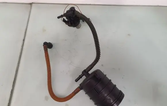 BMW 7 F01 F02 F03 F04 Fuel filter 16117217255