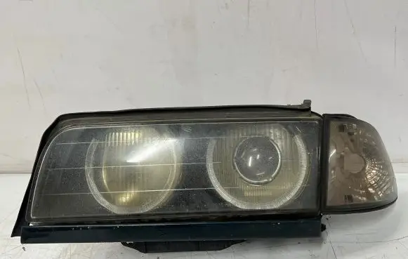 BMW 7 E38 Headlight/headlamp 0301043273