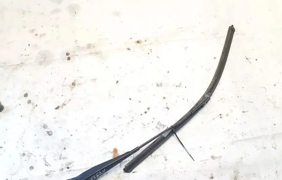 Ford Focus Front wiper blade arm