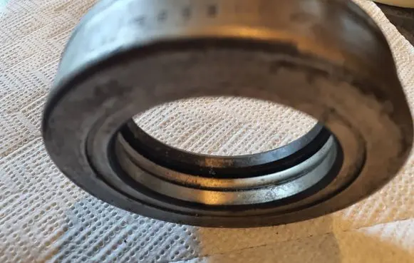 GAZ 24-10 clutch release bearing 588911