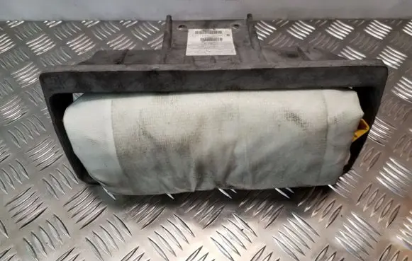 Chrysler Grand Voyager IV Passenger airbag P04680889AD