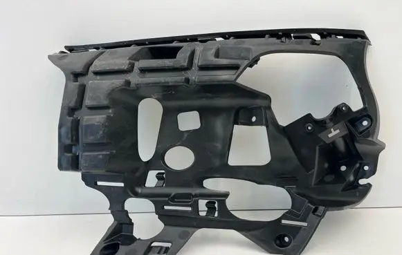 Volvo V60 Front bumper mounting bracket 31323840