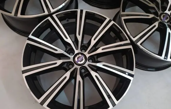 Volvo XC60 R19 alloy rim 31680357