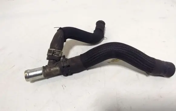 Nissan Qashqai+2 Engine coolant pipe/hose
