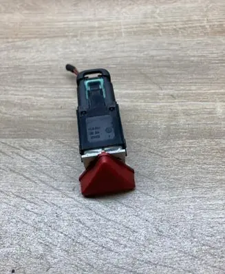Volkswagen PASSAT B6 Hazard light switch 
