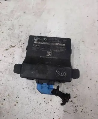 Audi A4 S4 B6 8E 8H Gateway control module 3C0907530C 3C0907951A