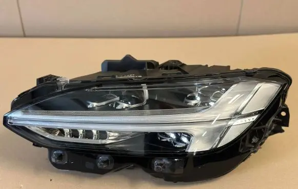 Volvo S90, V90 Headlight/headlamp 32228682