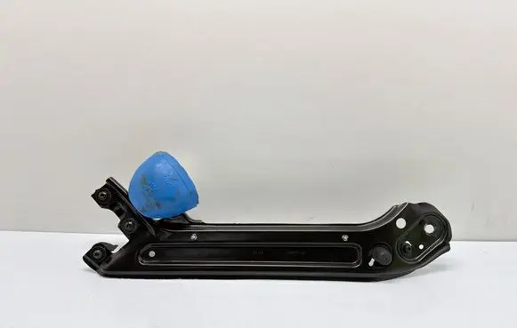 Skoda Octavia Mk4 Headlight/headlamp mounting bracket 5E3806929