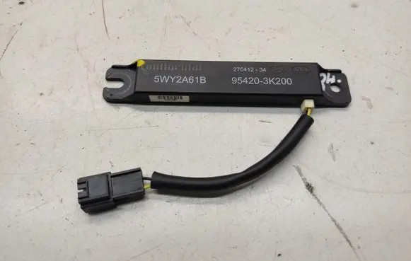 KIA Optima Aerial antenna amplifier 954203K200