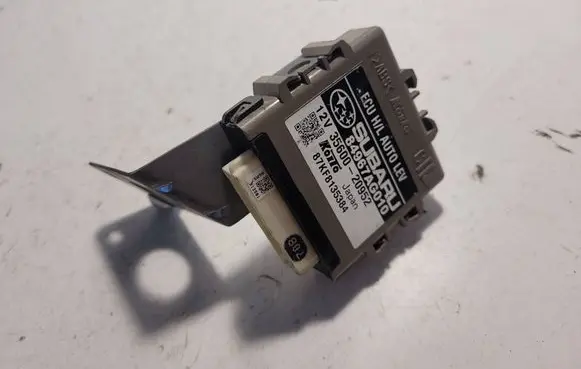 Subaru Legacy Light module LCM 84967AG010 87RF8135384 3560020952