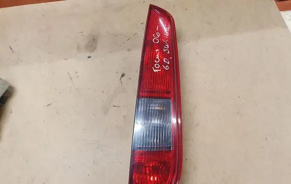 Ford Focus Rear/tail lights 4M5113N004C