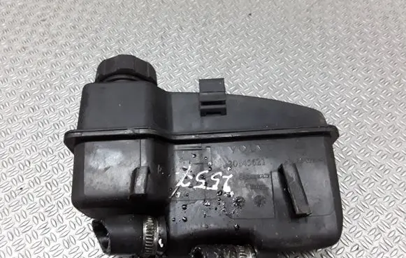 Volvo V70 Power steering fluid tank/reservoir 30645621