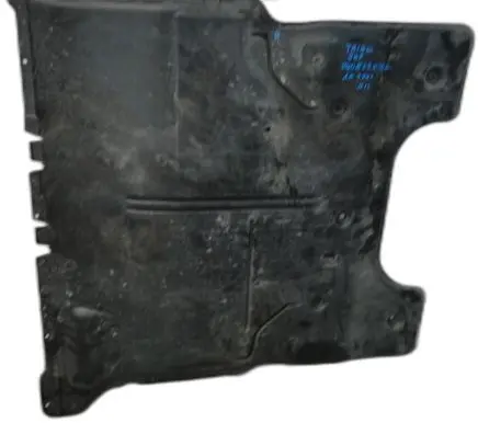 Volkswagen Taigo Engine splash shield/under tray 2Q0825236G