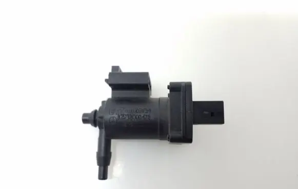 Mercedes-Benz CLK A209 C209 Valve A2038000178