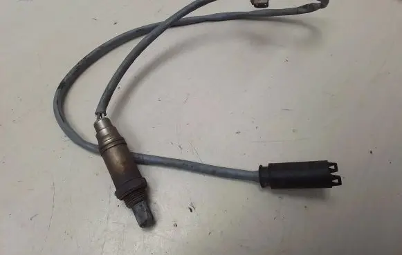 BMW 5 E39 Lambda probe sensor 7513963 0258005310