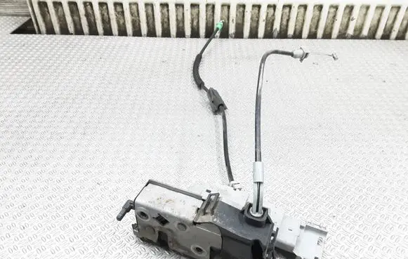 Citroen C4 I Front door lock 9686733780