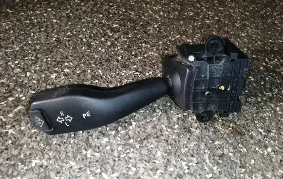 BMW X3 E83 Indicator stalk 8363668M