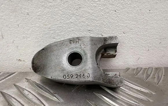 Audi A6 S6 C7 4G Fuel Injector clamp holder 059216J