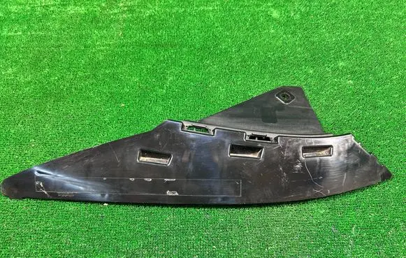 Mercedes-Benz CLA C118 X118 Front bumper mounting bracket A1188854900