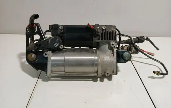 Audi Q7 4L Air suspension compressor/pump TLVK00172349