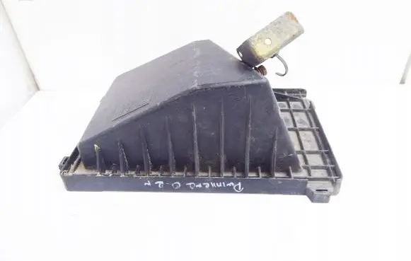 Nissan Primera Air filter box BN300-AU600