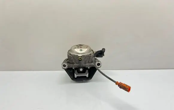 Engine mount bracket