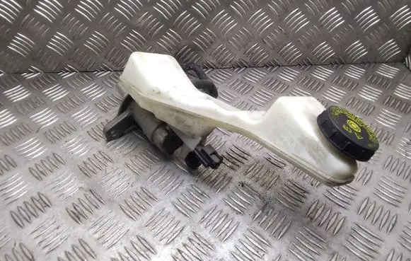 Nissan Qashqai Master brake cylinder 0204796652