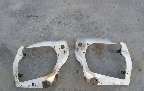 Ford Transit Headlight/headlamp mounting bracket 