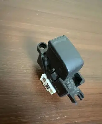 Nissan X-Trail T30 Electric window control switch 5415Z