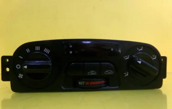 KIA Clarus Climate control unit OK9BB61190