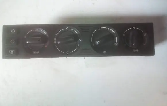BMW 7 E38 Climate control unit 83697840
