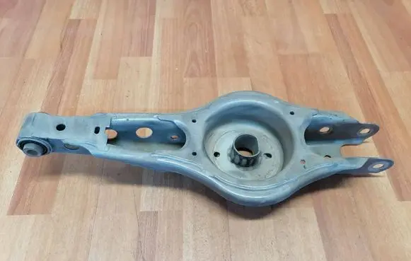Opel Insignia B Rear control arm 54990325 84708923 23350585