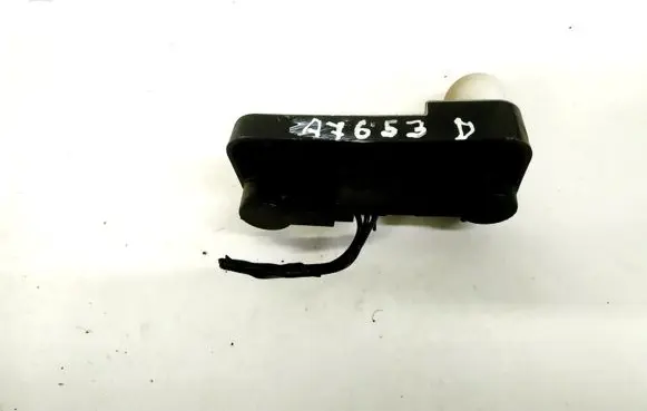 Volvo V50 Tail light bulb cover holder