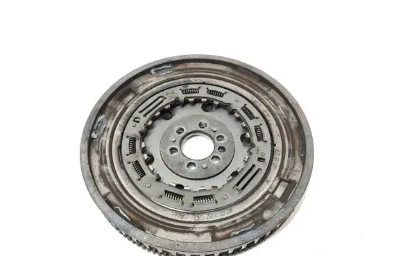 Renault Clio IV Flywheel 427105323R 0G3800