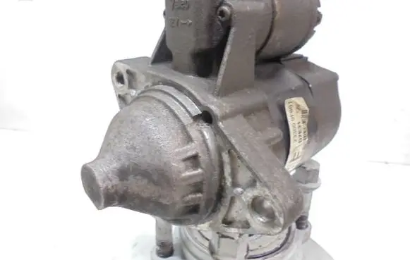 Nissan Almera Tino Starter motor 233009F661