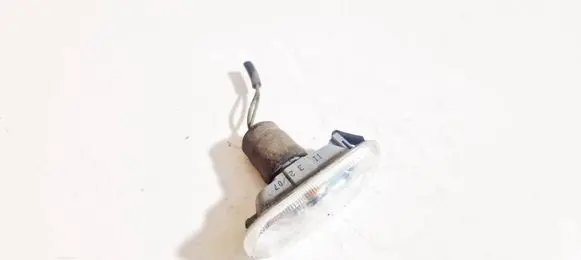 Audi A6 S6 C6 4F Front fender indicator light 