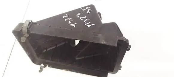 Mazda 323 Air filter box B595