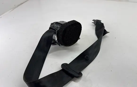 Volvo S60 Middle seatbelt (rear) 39822961 039822961 39818857