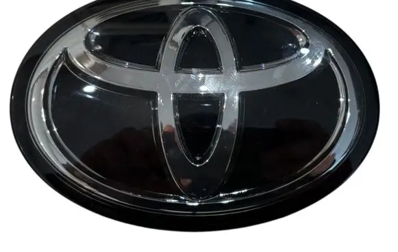 Toyota Corolla E210 E21 Manufacturer badge logo/emblem 9097502124