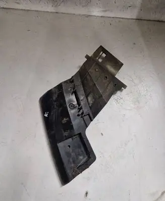 Citroen C5 Front bumper mounting bracket 31323428