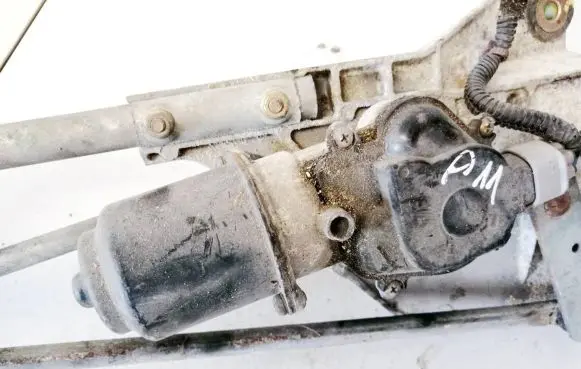 Nissan X-Trail T30 Wiper motor 431632228