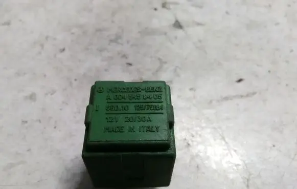Mercedes-Benz Vito Viano W638 Other relay A0045450405