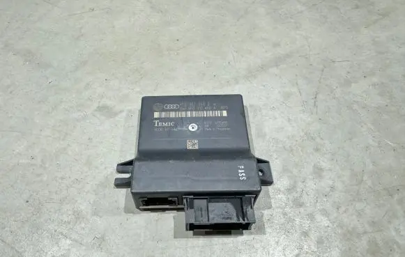 Audi A6 S6 C6 4F Gateway control module 4F0907468D 8006TF7MNL