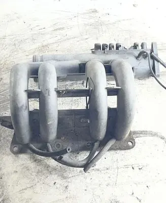 Renault Clio I Intake manifold 7700101605