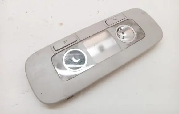 Volkswagen PASSAT B6 Rear seat light